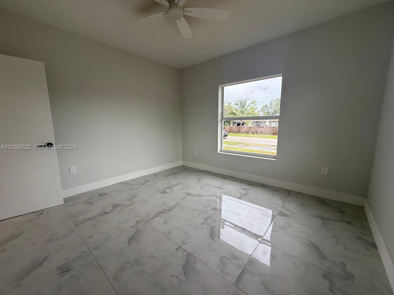 2445 Taft Street - Property Photo 7