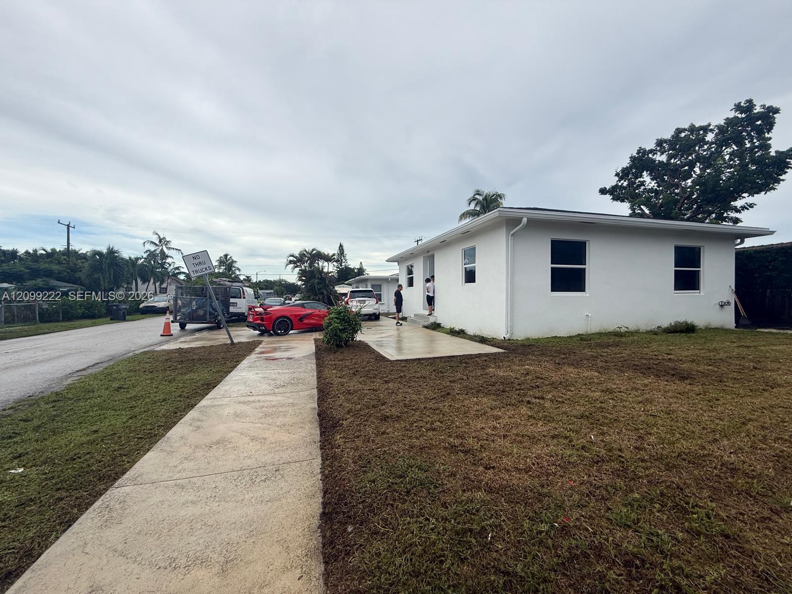 2445 Taft Street - Property Photo 14