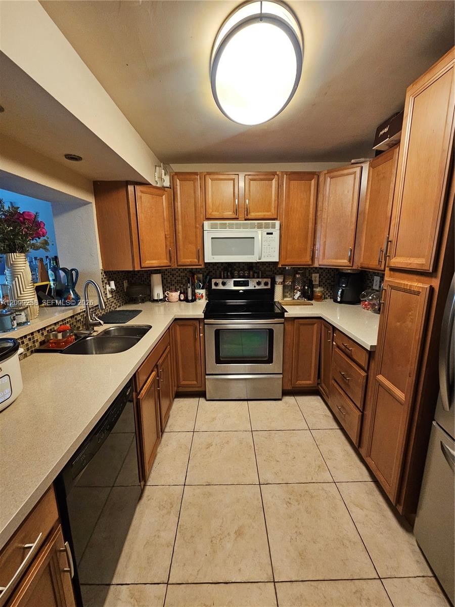 8401 W Sample Road 10 Property Photo 7