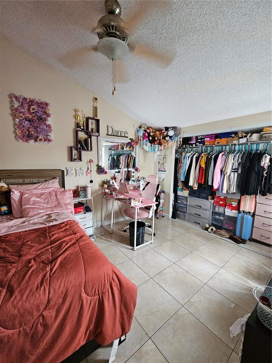 8401 W Sample Road 10 Property Photo 14