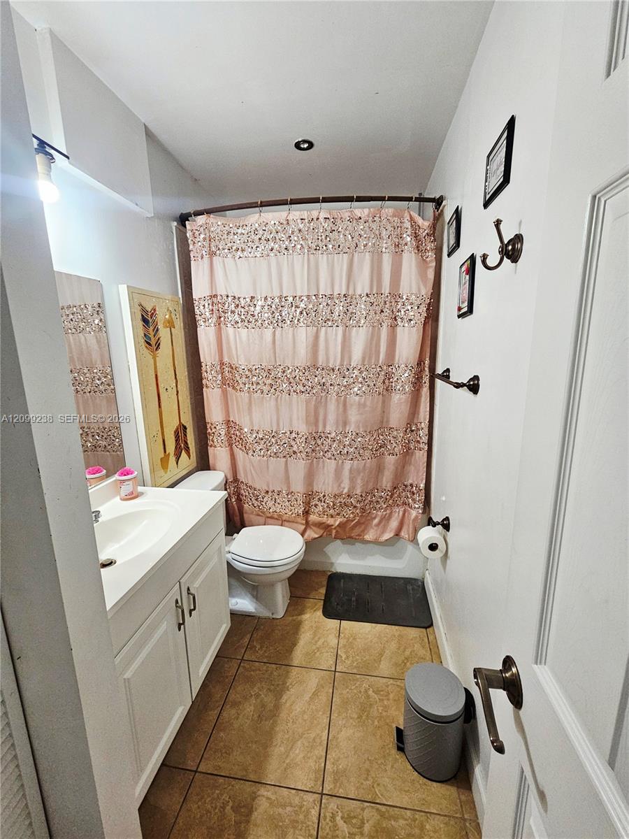 8401 W Sample Road 10 Property Photo 17