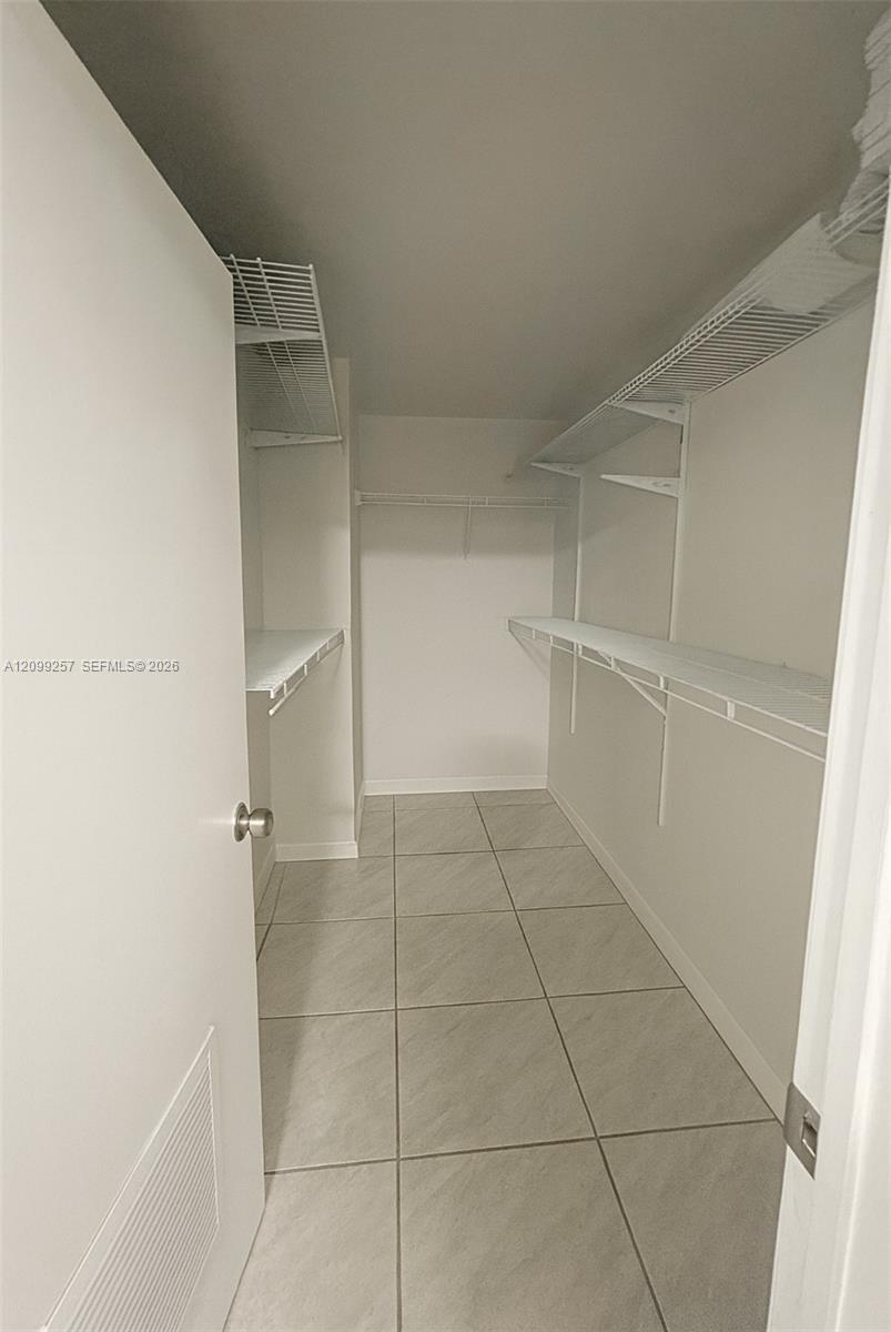 9686 Fontainebleau Boulevard 402 Property Photo 8