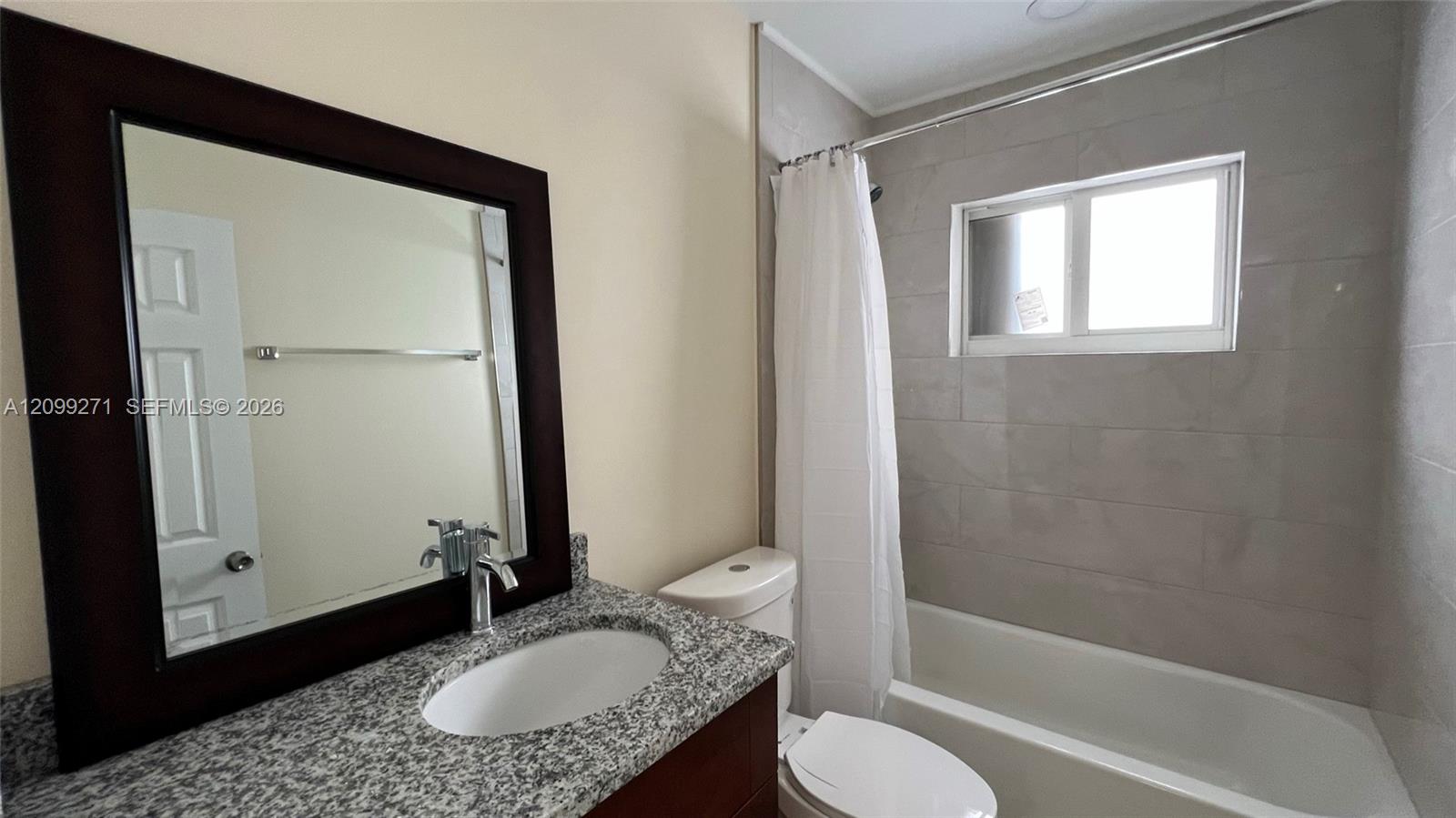 2561 Ne 10th Court 2561 Property Photo 7