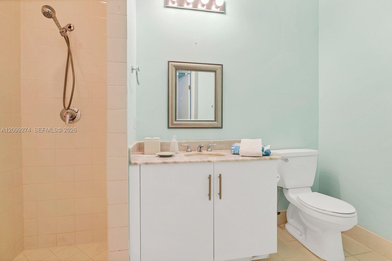 725 Ne 22nd Street Ph2c Property Photo 19