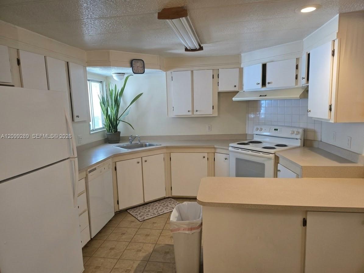 5550 Sw 32nd Terrace Property Photo 2
