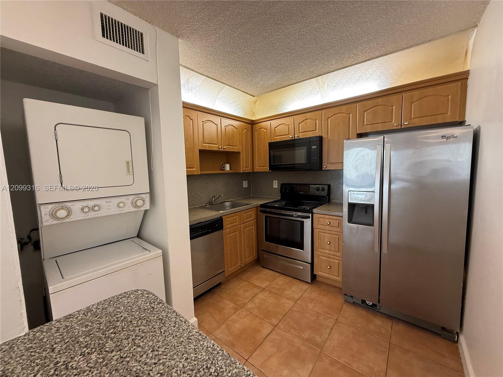 11120 Royal Palm Boulevard 4-10 Property Photo 4