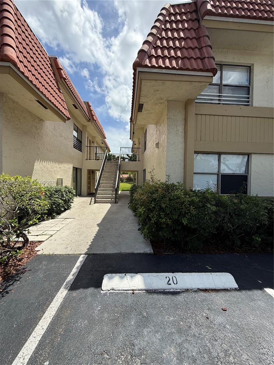 11120 Royal Palm Boulevard 4-10 Property Photo 21