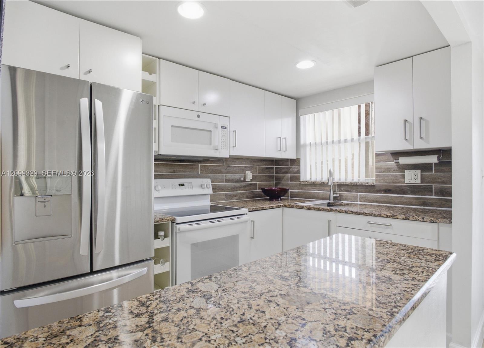 2900 N Pine Island Road 209 Property Photo 4
