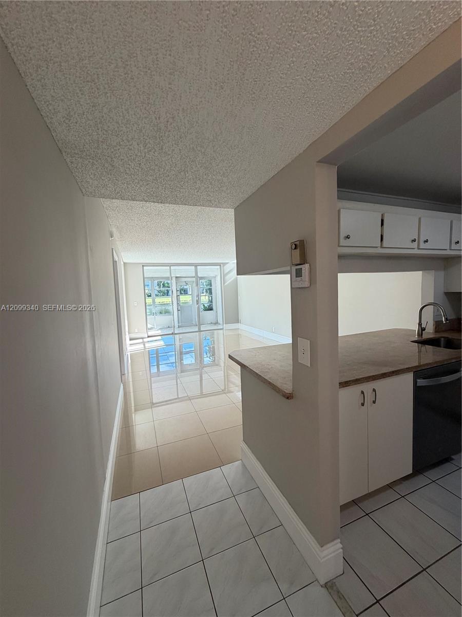 9235 Lagoon Place 116 Property Photo 5