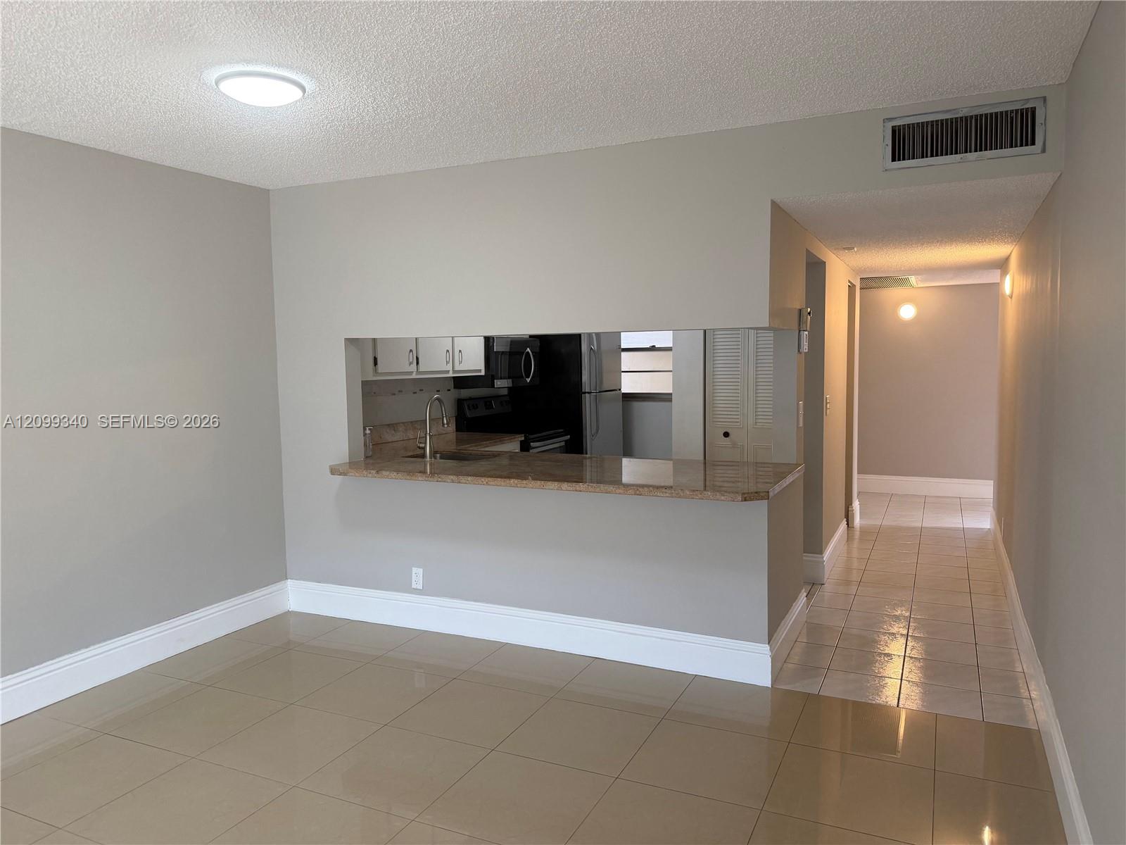 9235 Lagoon Place 116 Property Photo 8