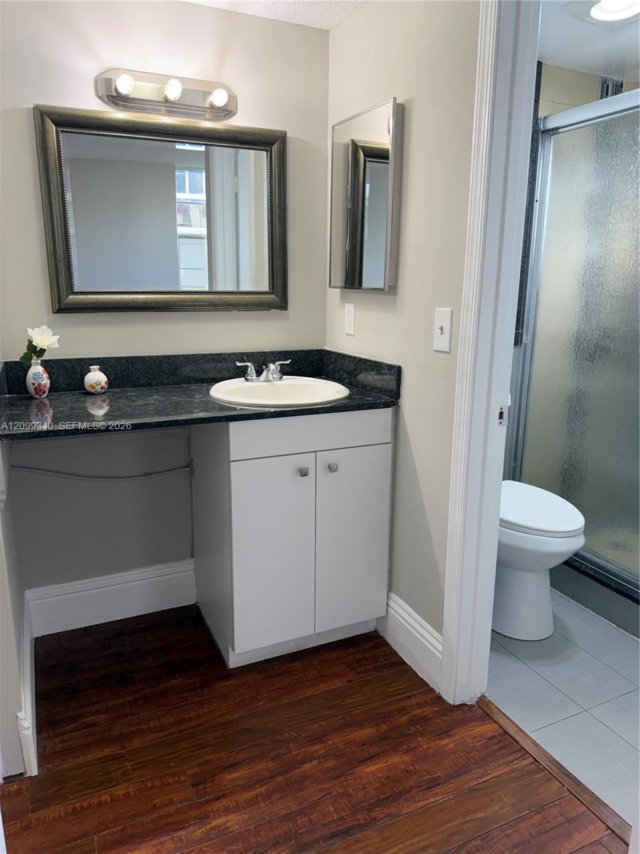 9235 Lagoon Place 116 Property Photo 16