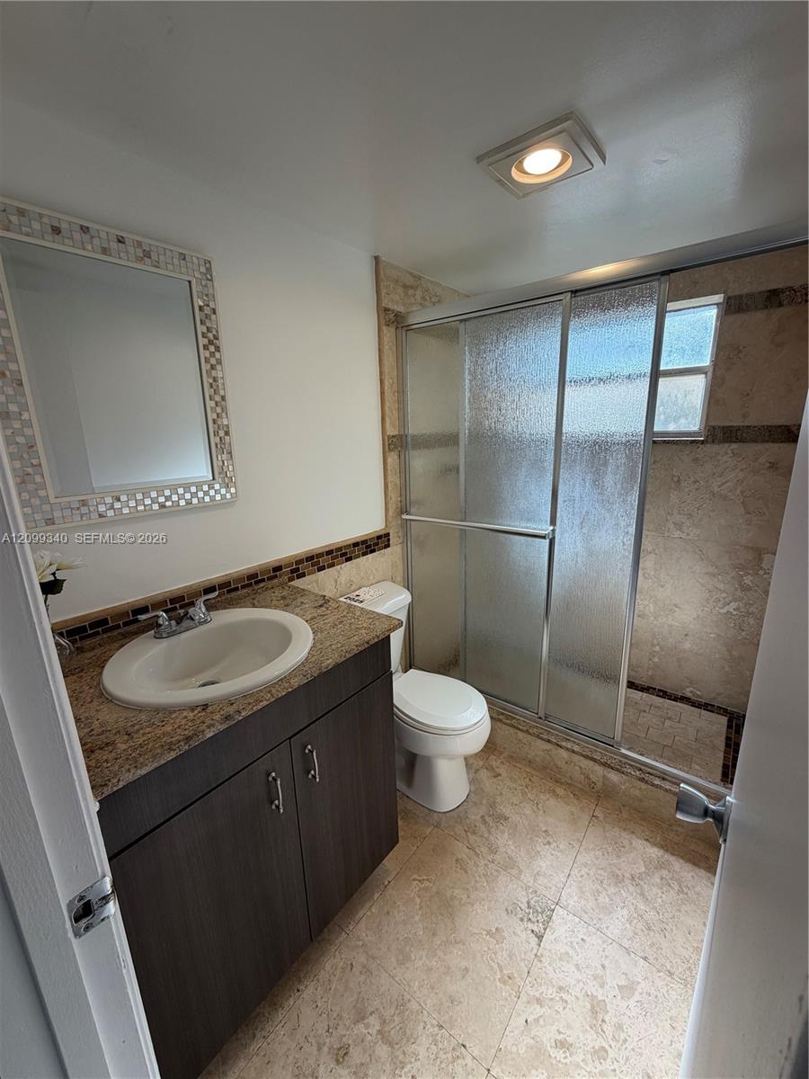 9235 Lagoon Place 116 Property Photo 22