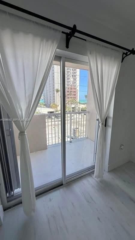 A12099342 Property Photo 4