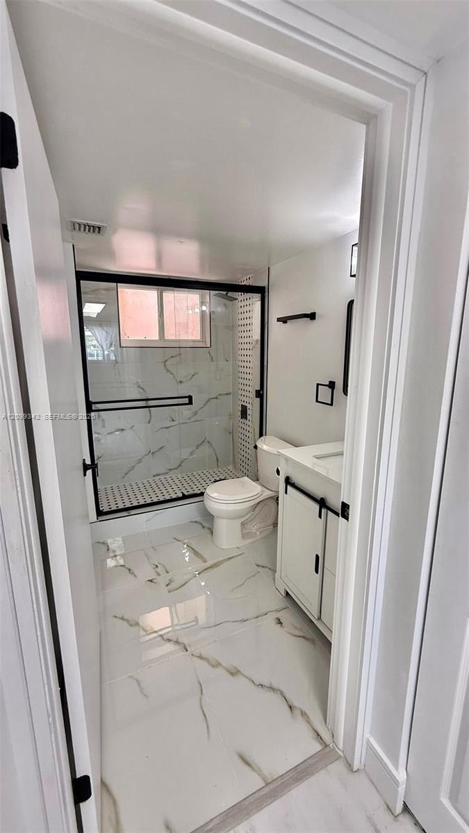 A12099342 Property Photo 14