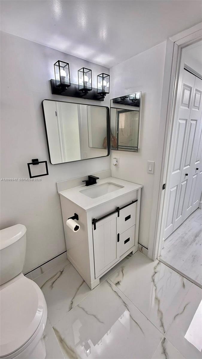 A12099342 Property Photo 16