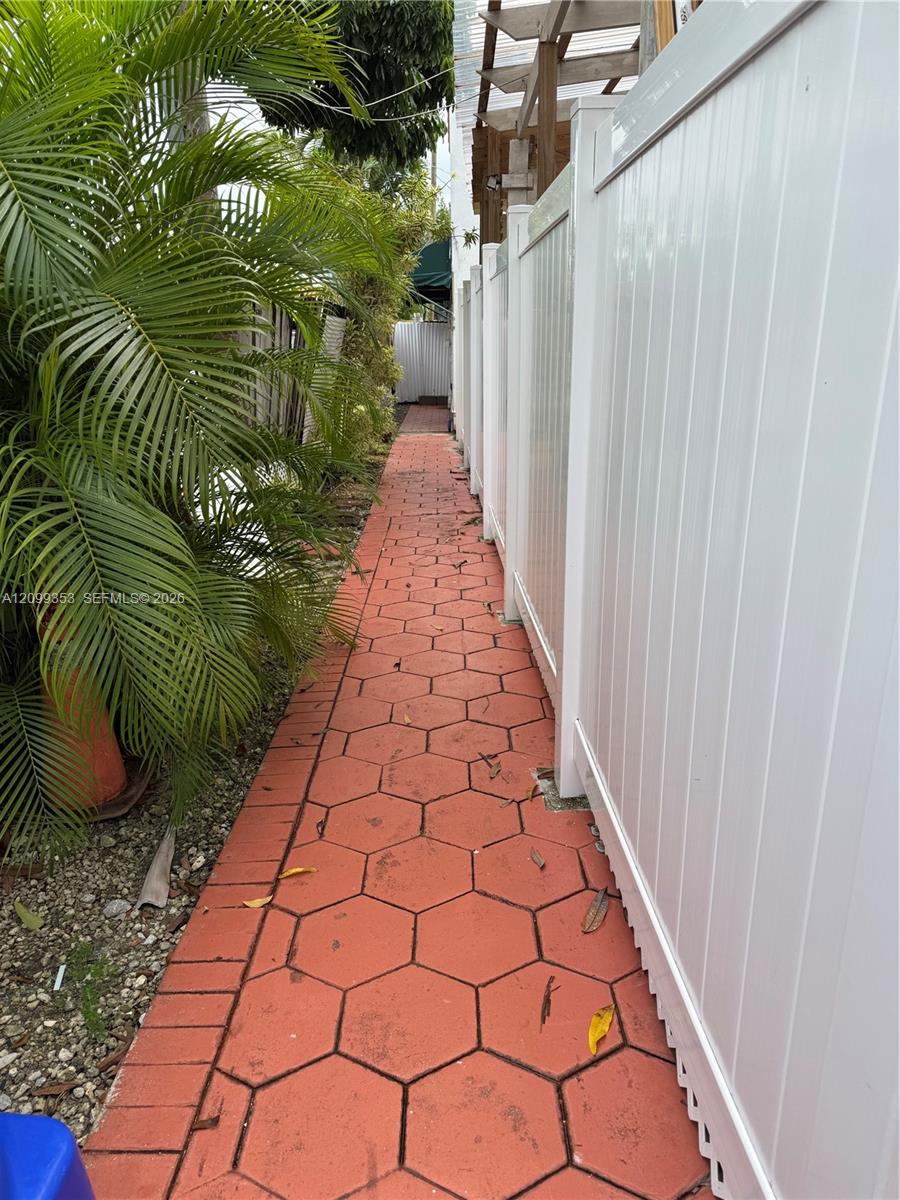 1795 Sw 16th Street 1 Property Photo 5