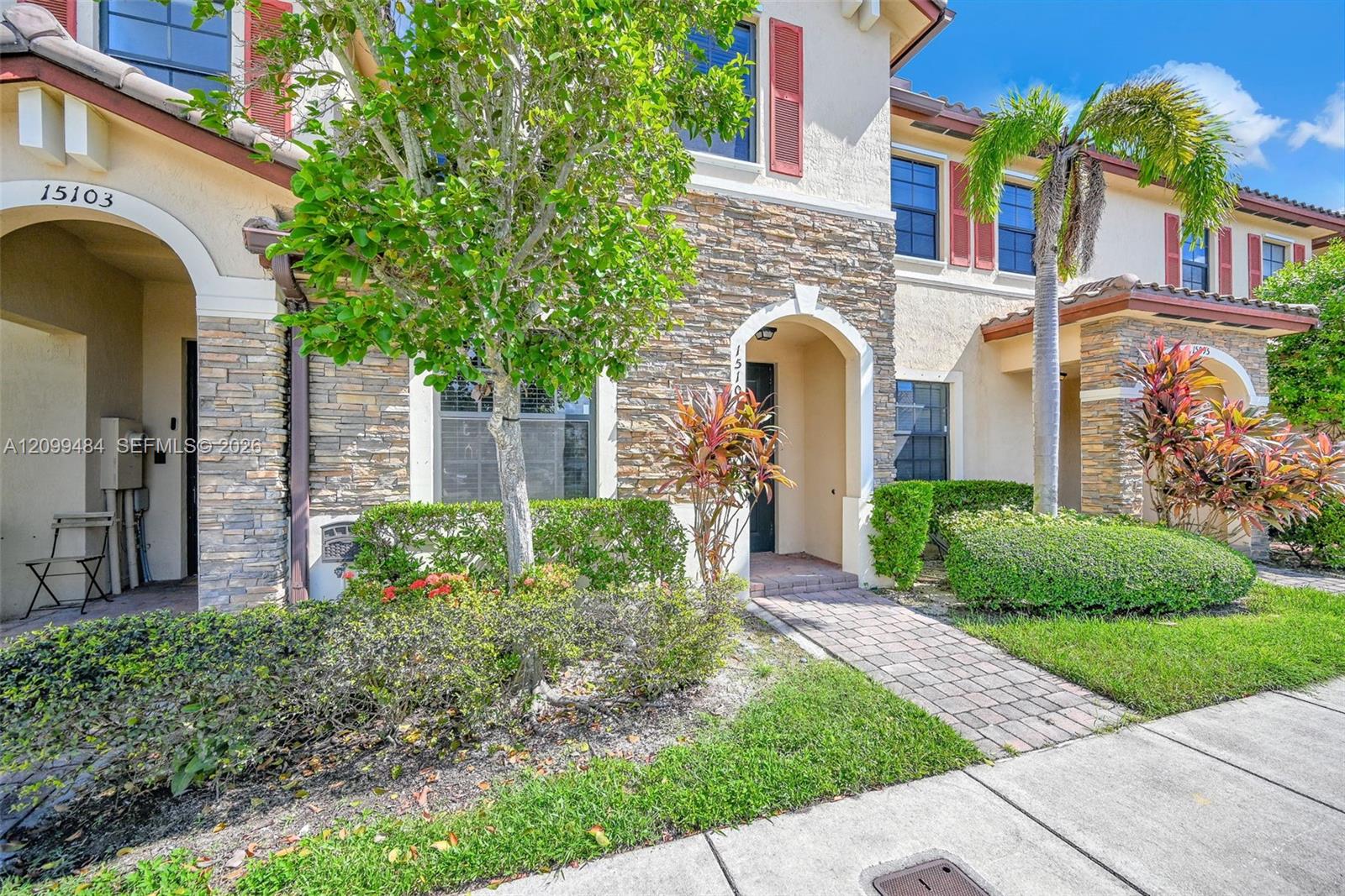 A12099484 Property Photo 3