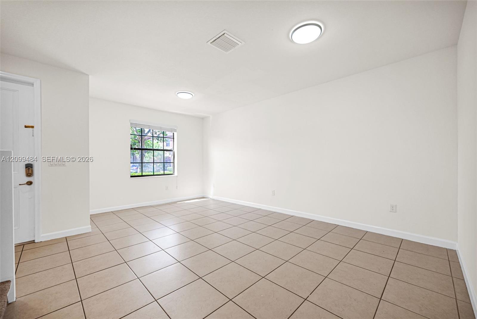 A12099484 Property Photo 5