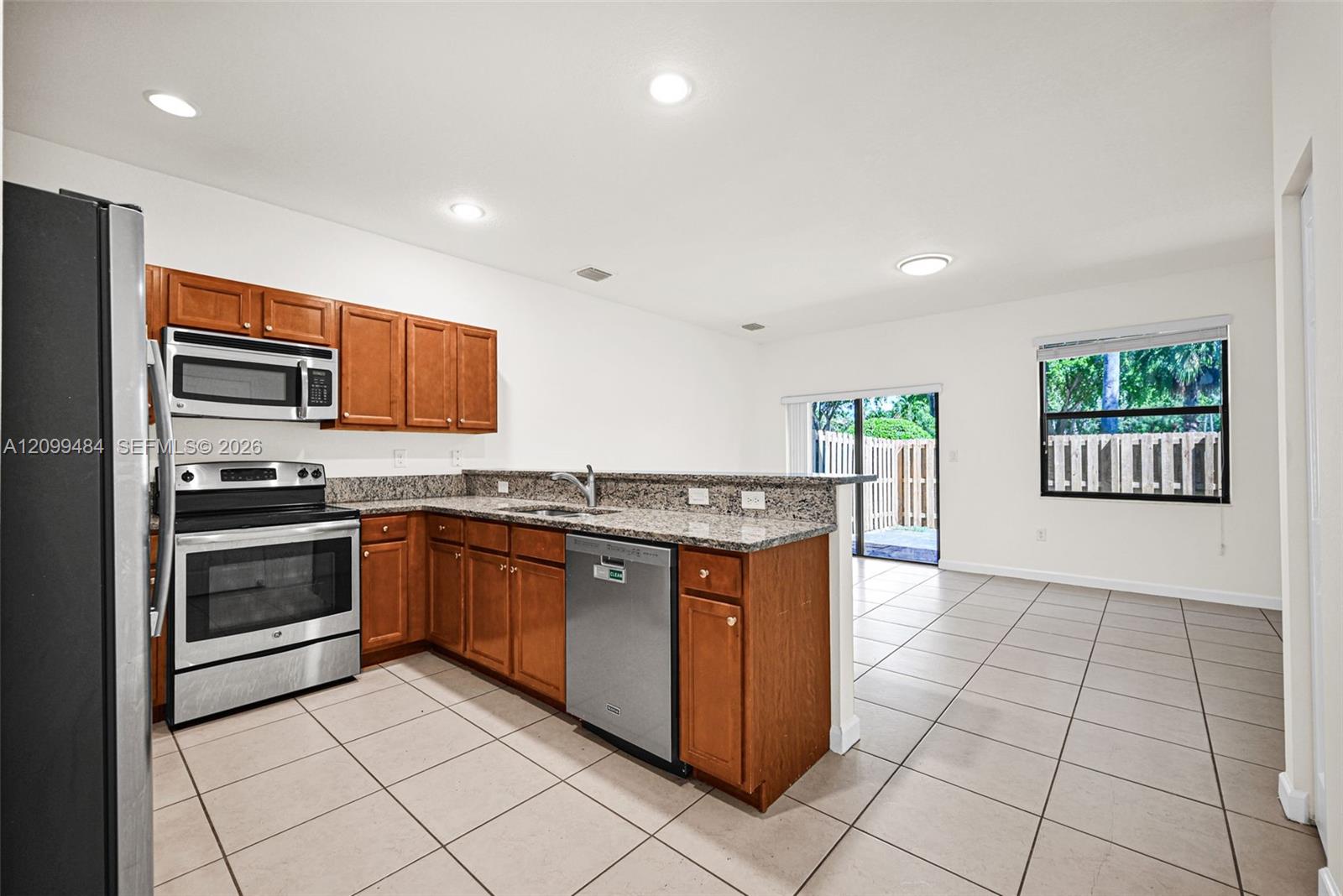 A12099484 Property Photo 10
