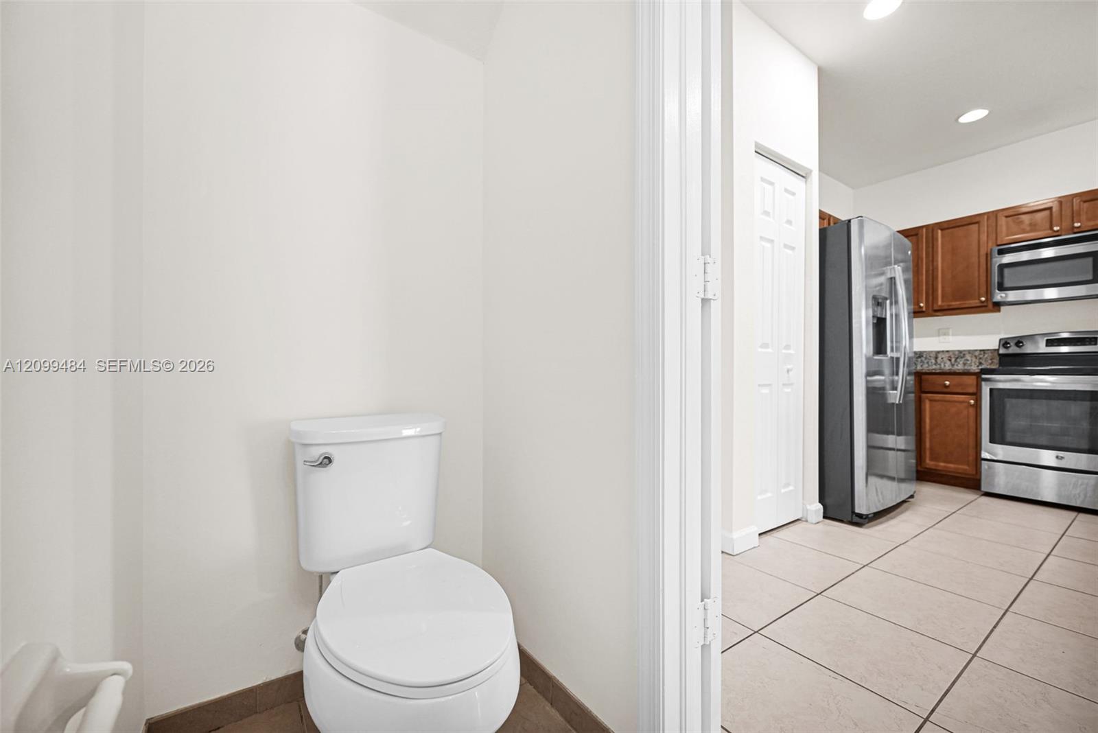 A12099484 Property Photo 15