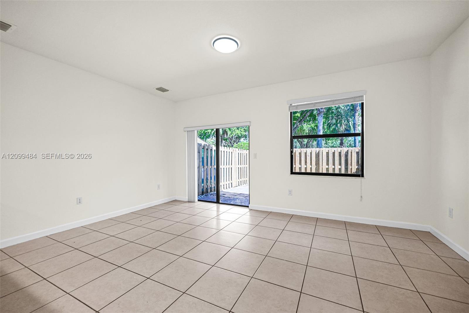 A12099484 Property Photo 16