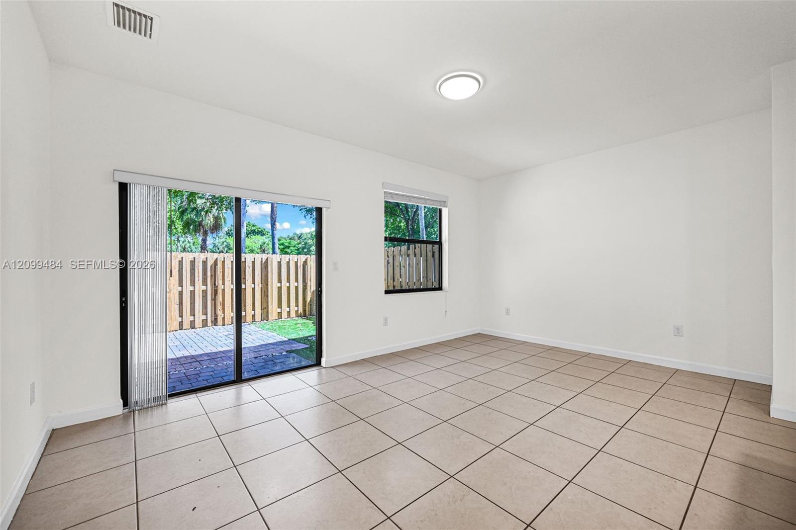 A12099484 Property Photo 19
