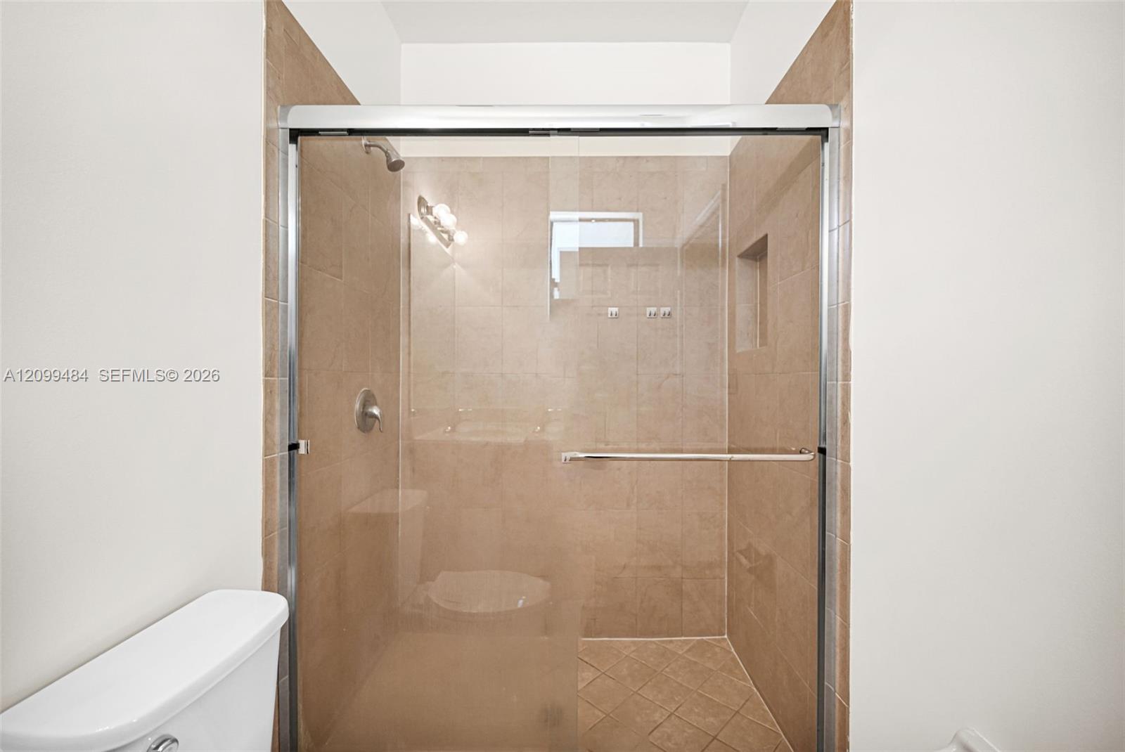 A12099484 Property Photo 31