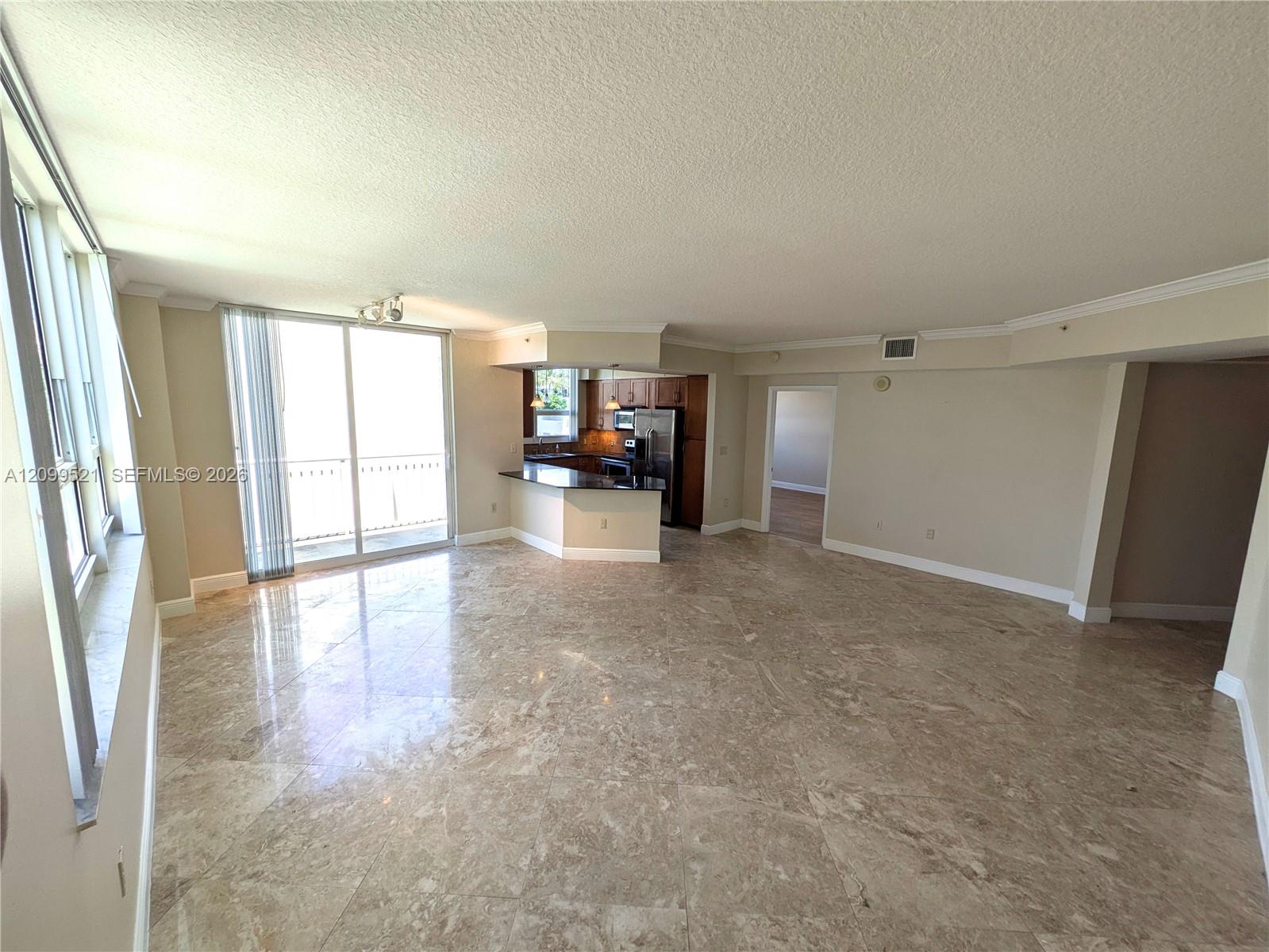 2000 N Bayshore Drive 627 Property Photo 1