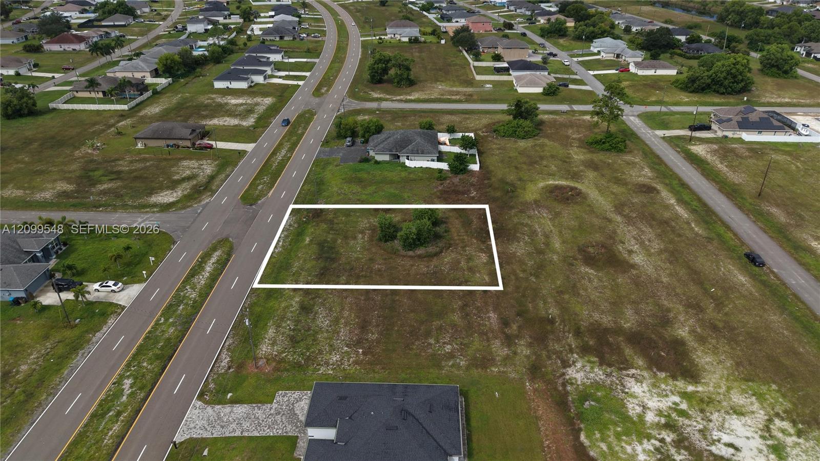 1735 Diplomat Parkway W Property Photo 3