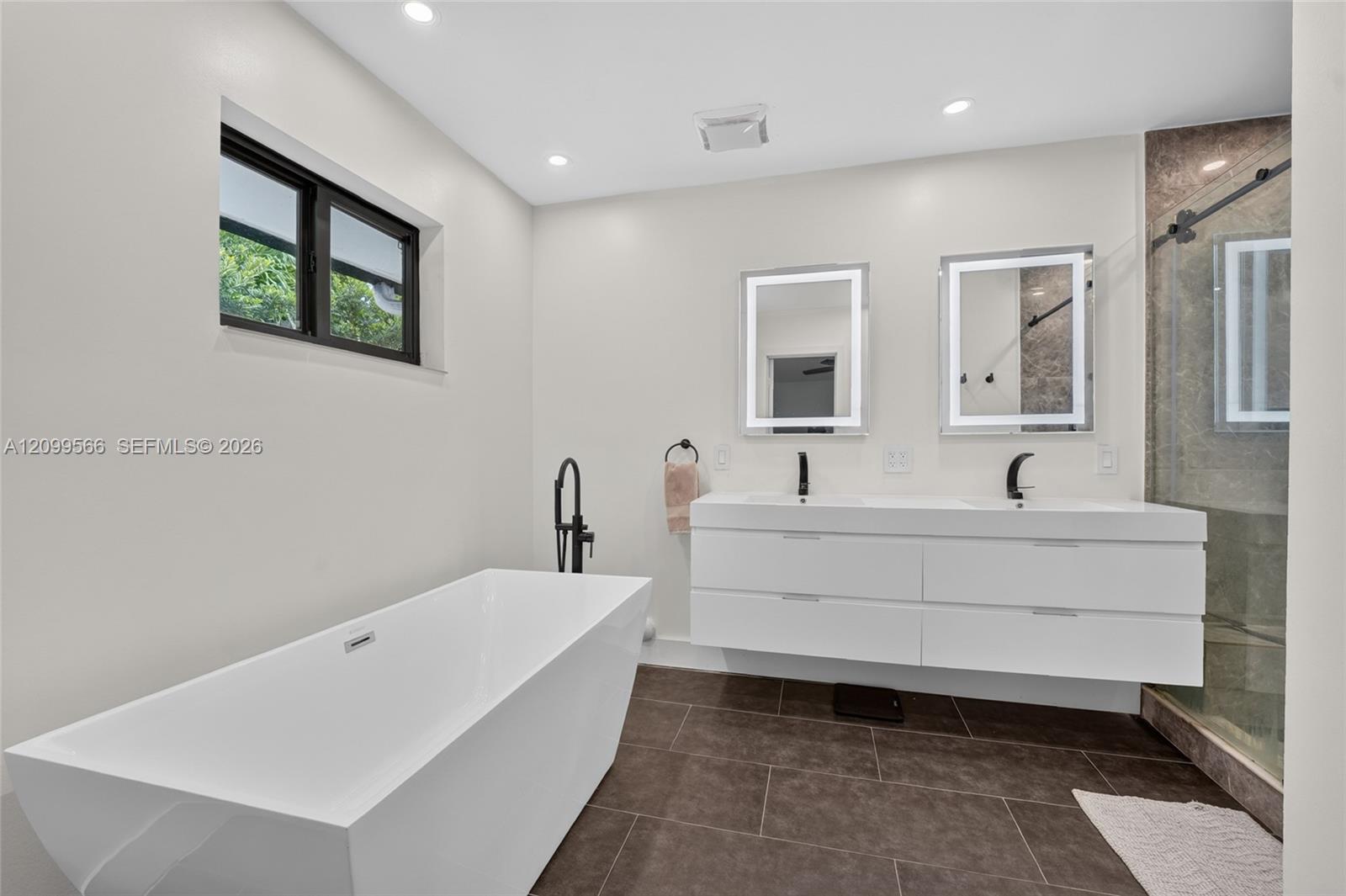 10411 Sw 146th Place Property Photo 35