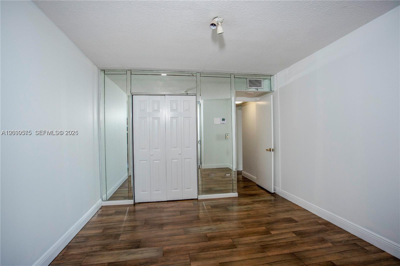 A12099575 Property Photo 21