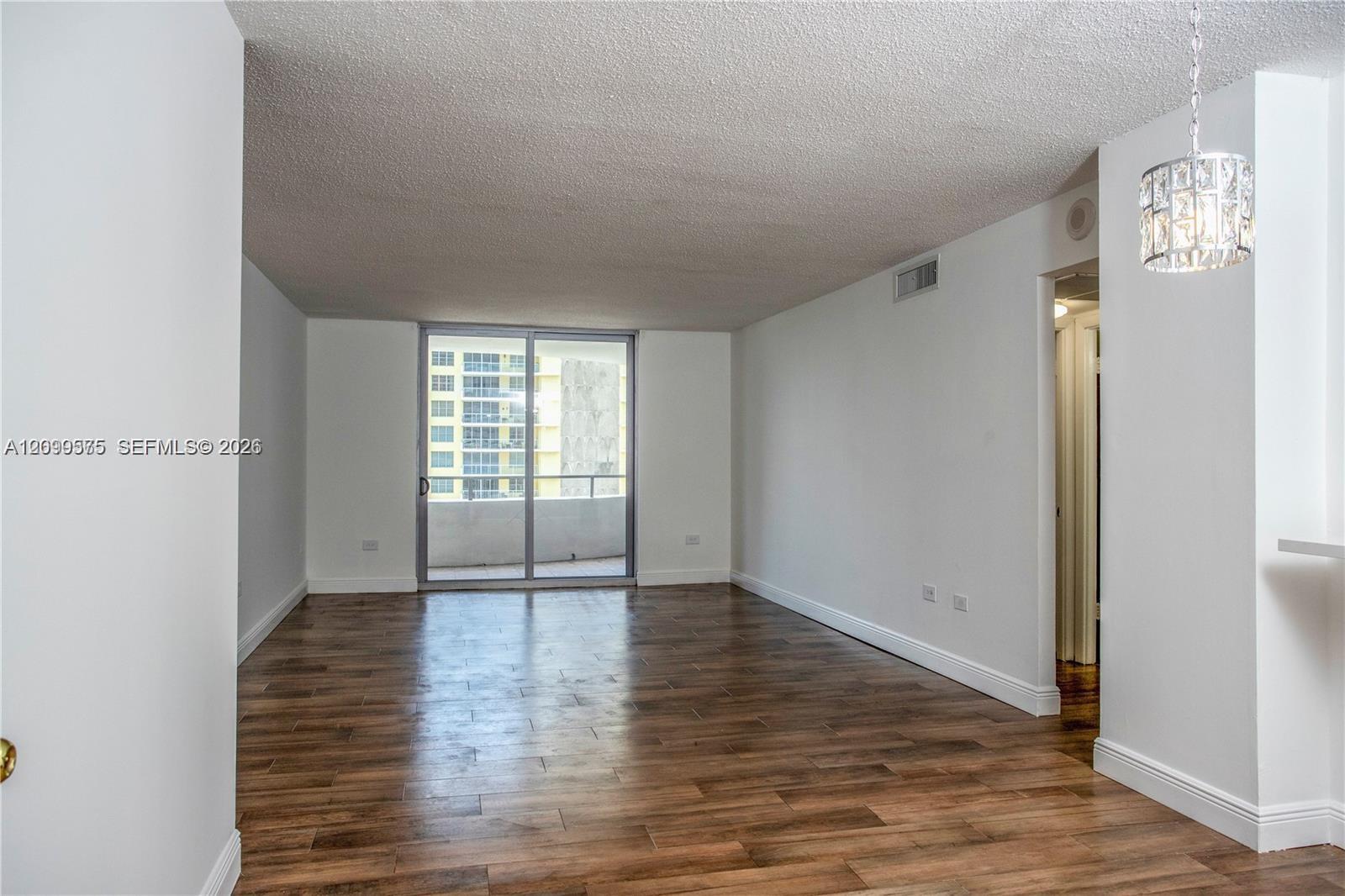 A12099575 Property Photo 24
