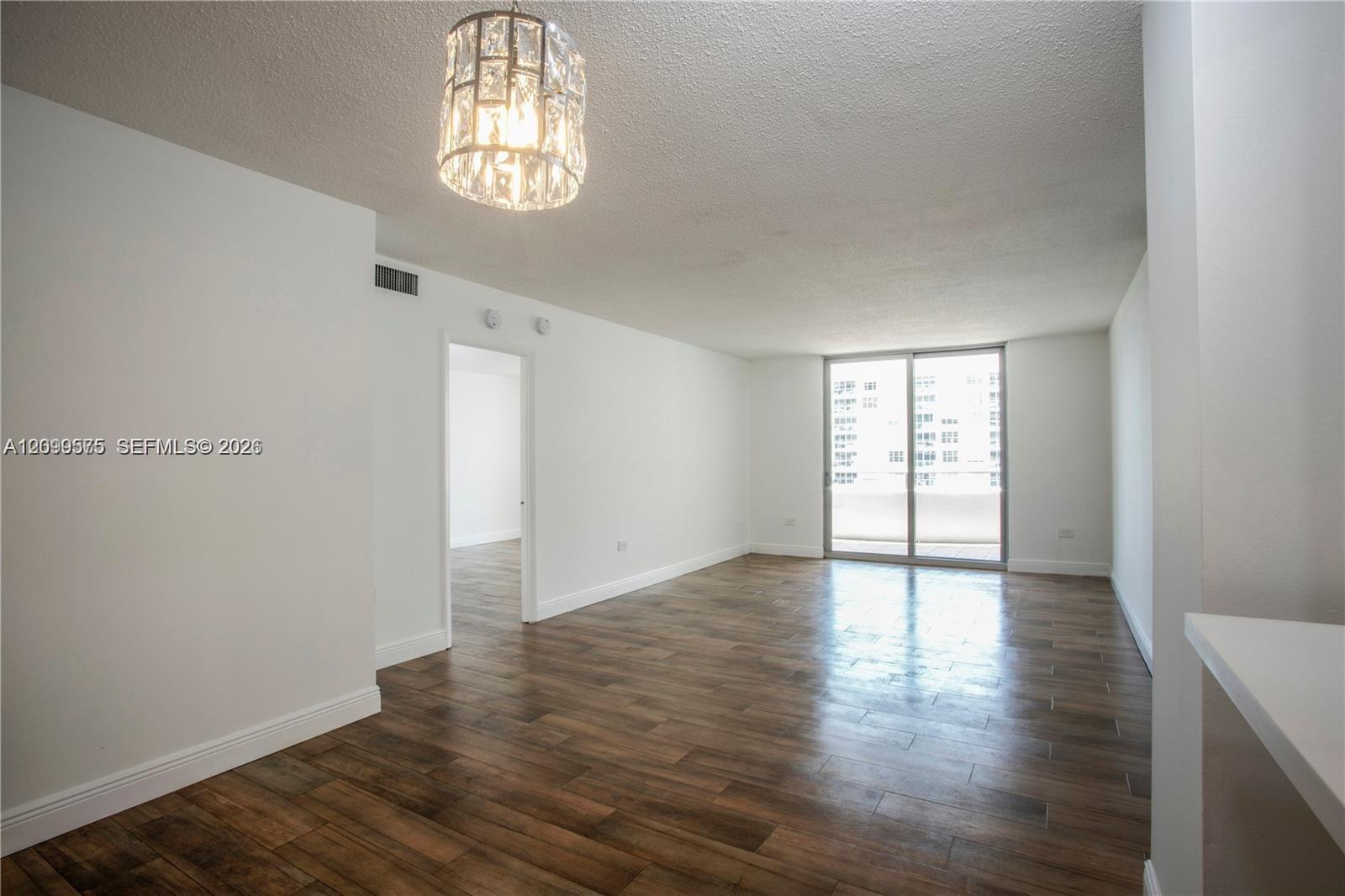 A12099575 Property Photo 27