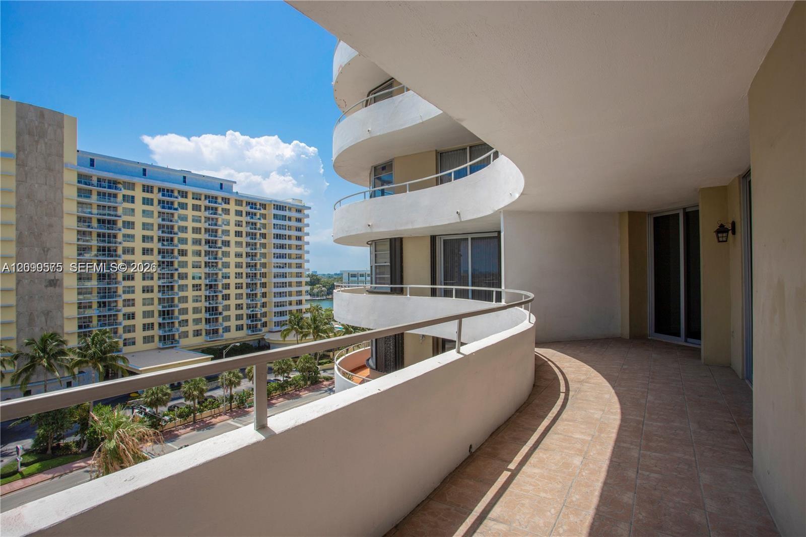 A12099575 Property Photo 34