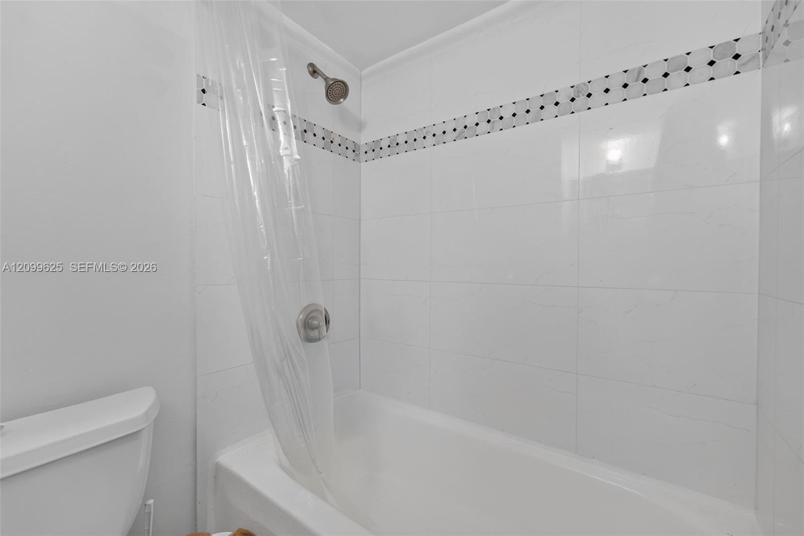 105 Riviera Circle Property Photo 21