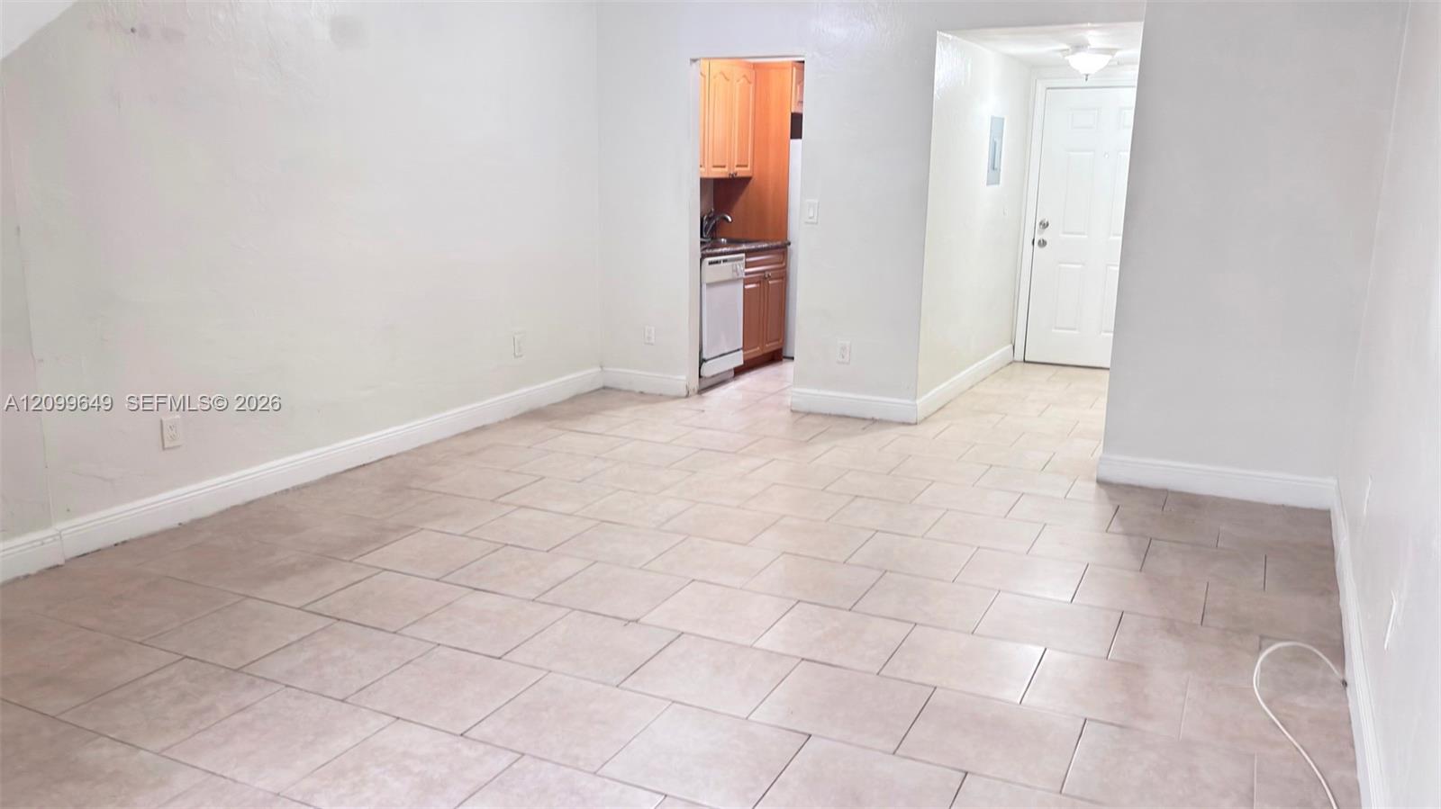 10905 N Kendall Drive 406 Property Photo 3