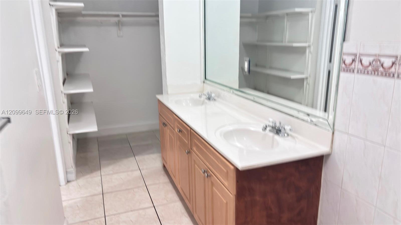 10905 N Kendall Drive 406 Property Photo 6