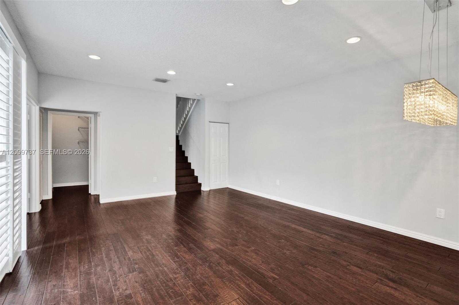 1620 Weeping Willow Way Property Photo 10