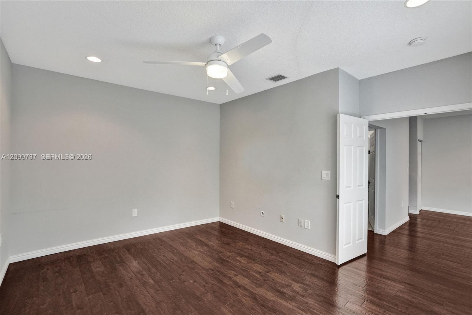 1620 Weeping Willow Way Property Photo 24