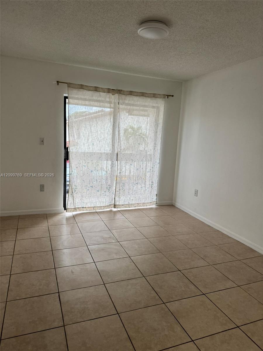 2091 W 54th Terrace 37 Property Photo 11