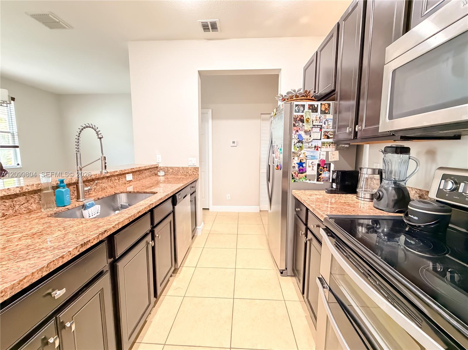 2828 Sw 119th Way Property Photo 24
