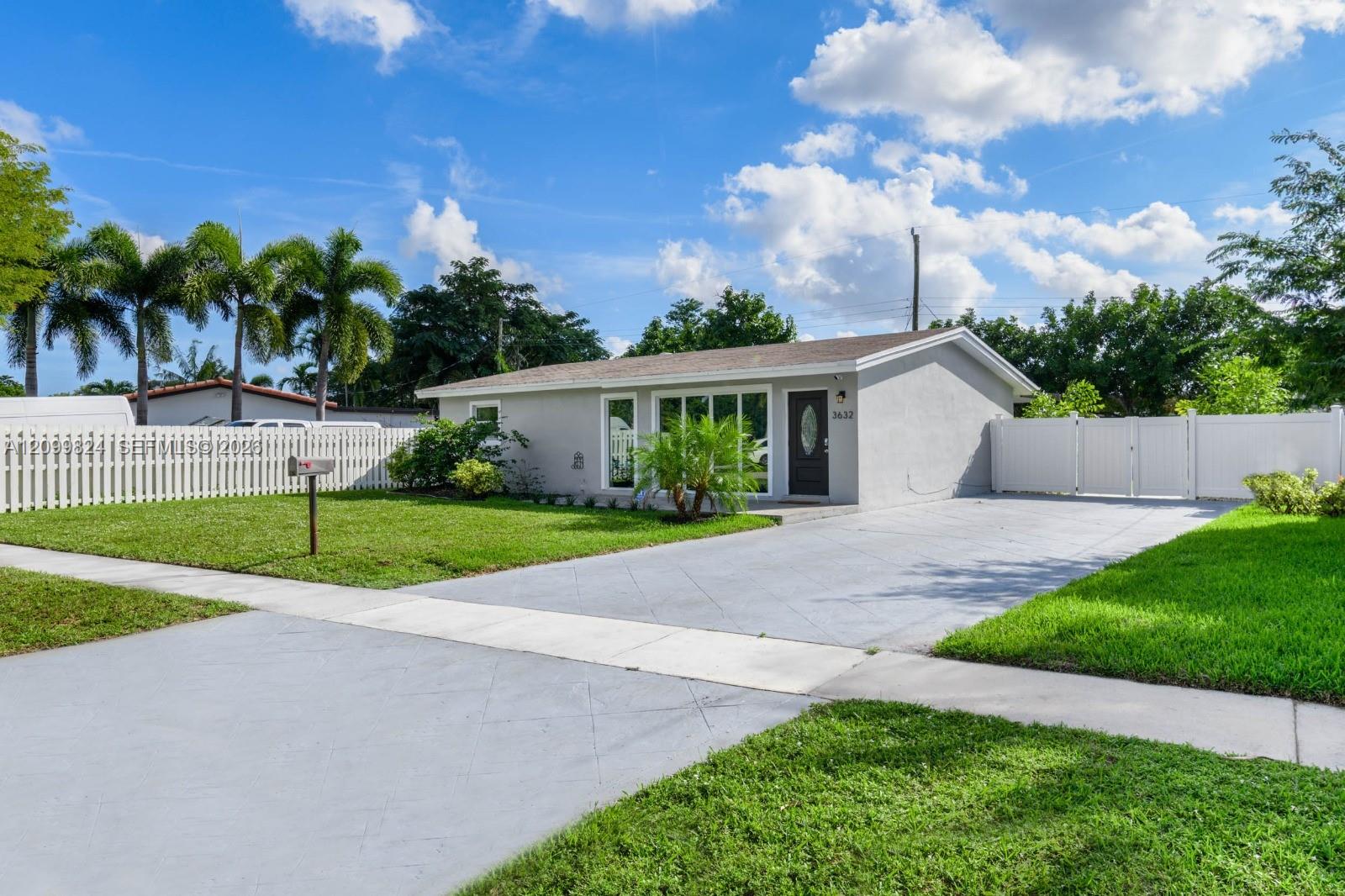 3632 Sw 17th Street Property Photo 1