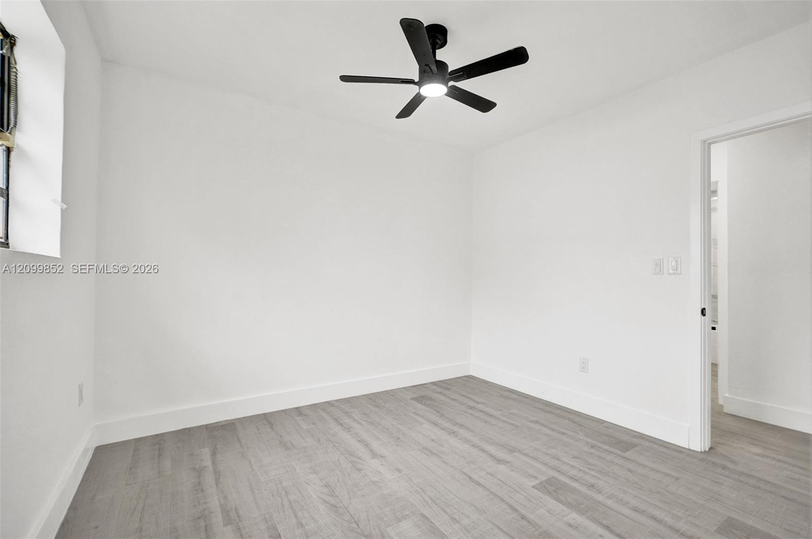 16911 Ne 6th Avenue Property Photo 32
