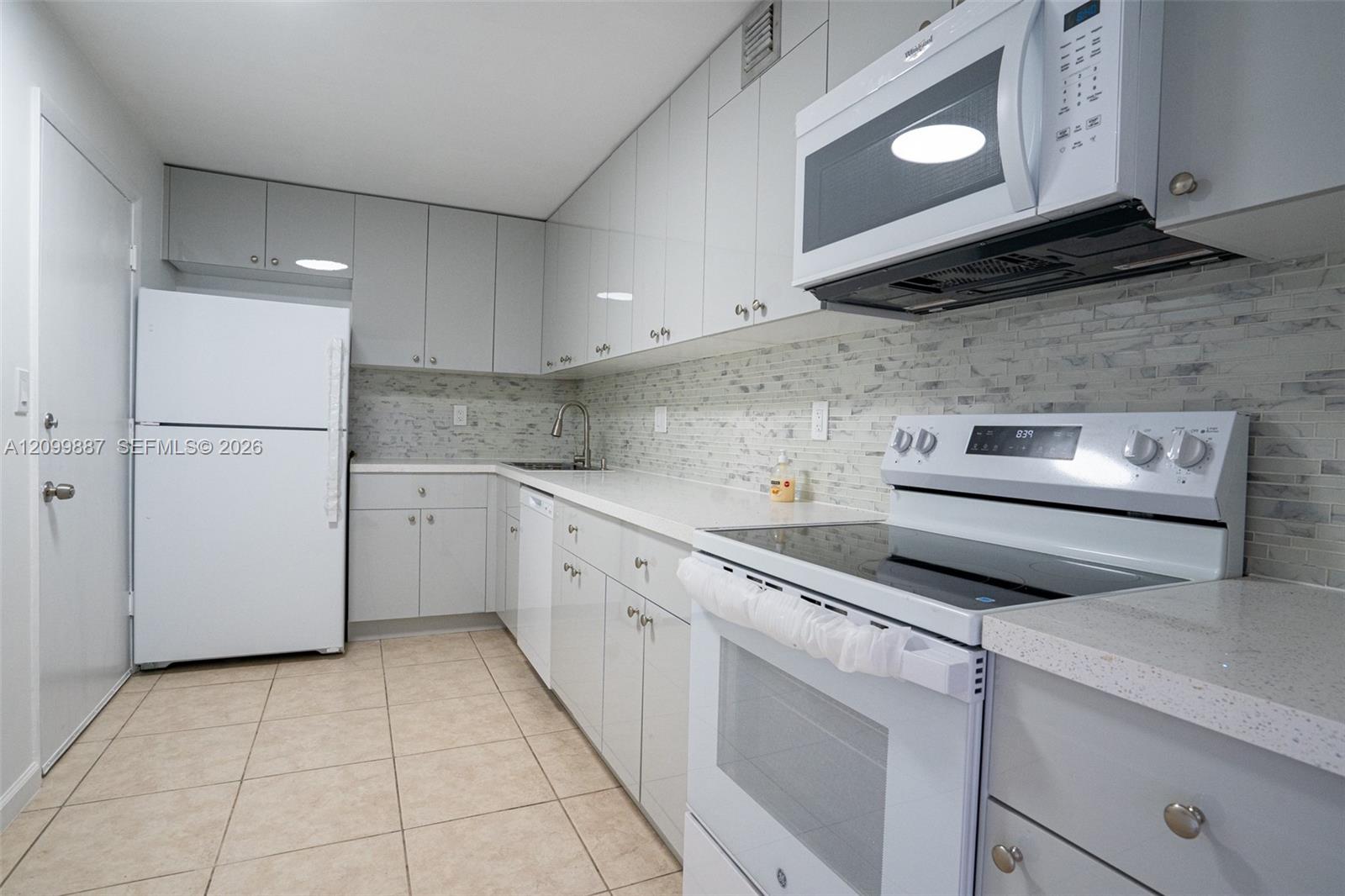 1849 S Ocean Drive 1509 Property Photo 14