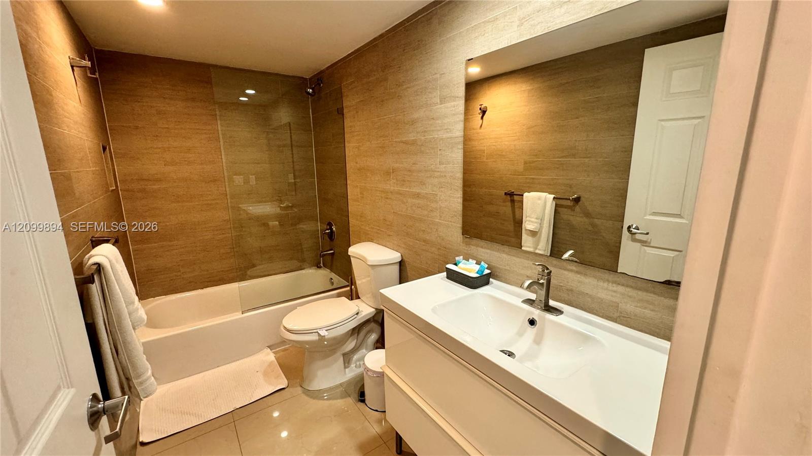 19370 Collins Avenue 201 Property Photo 13