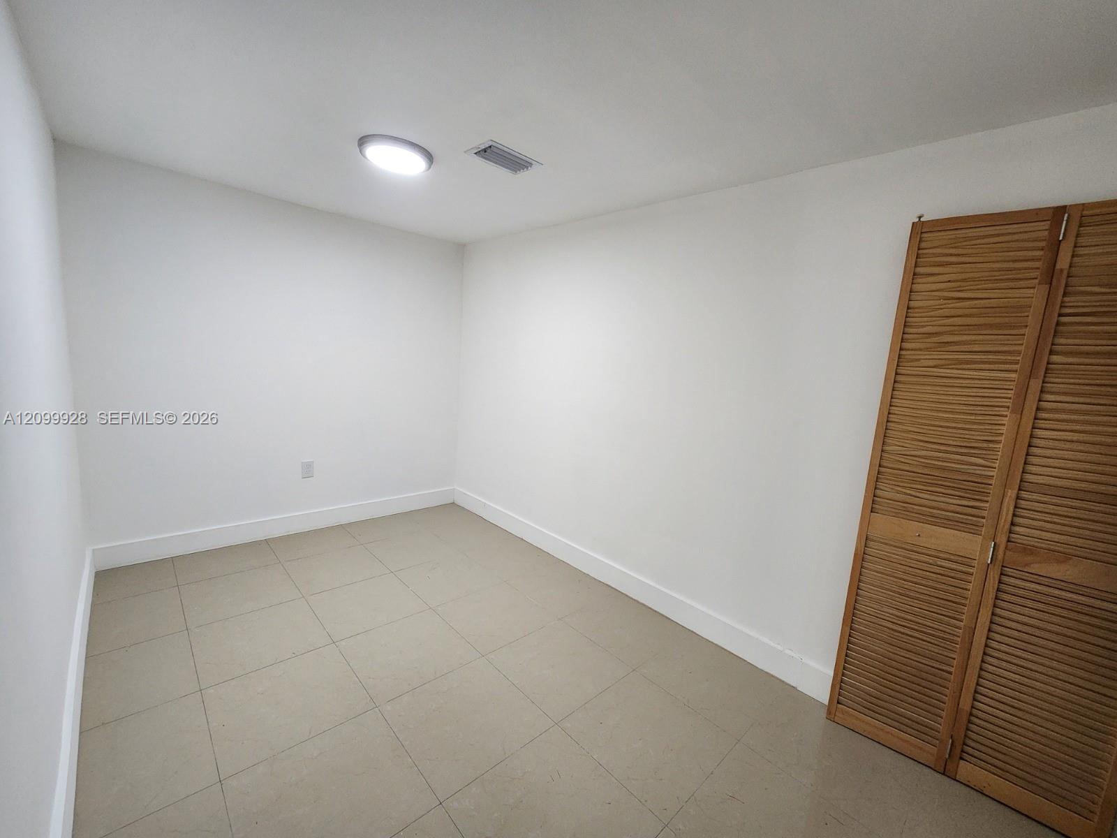 520 E 49th Street Property Photo 3