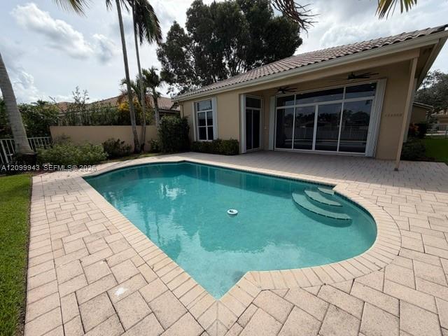 A12099943 Property Photo 5