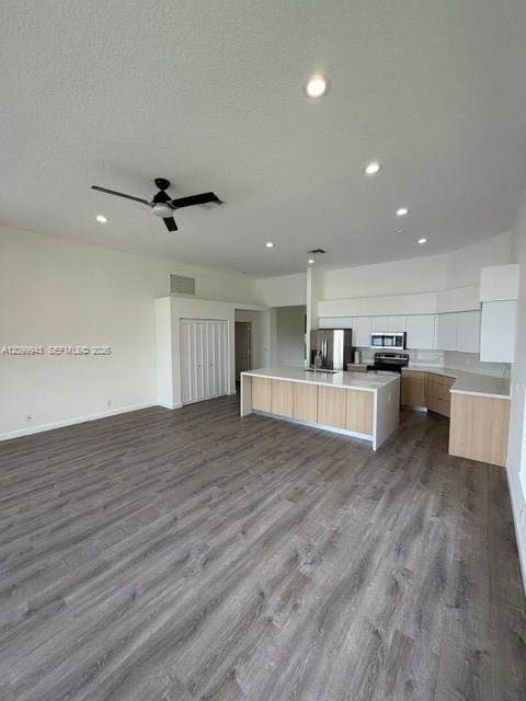 A12099943 Property Photo 17