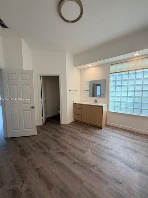 A12099943 Property Photo 24