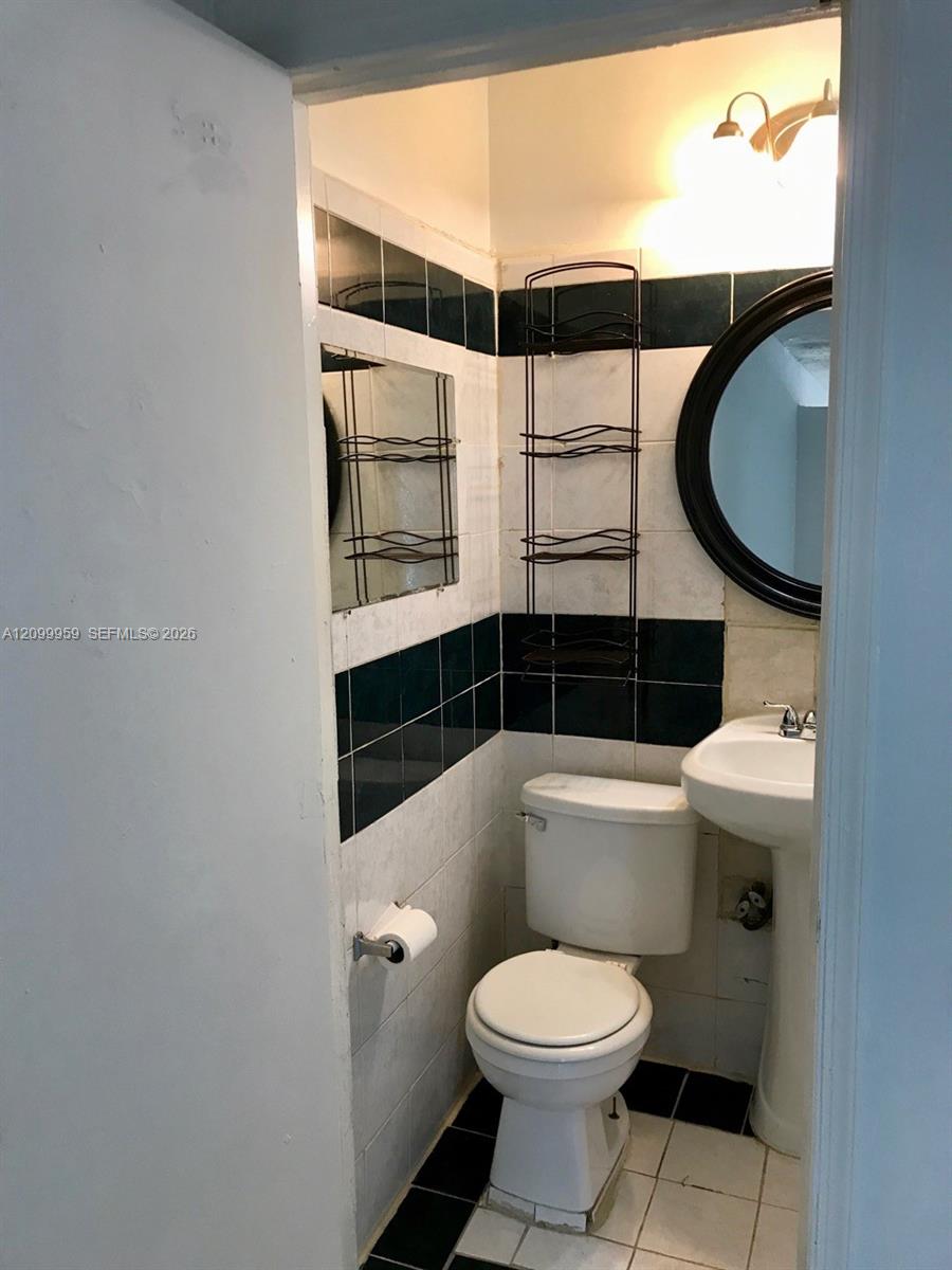 A12099959 Property Photo 5